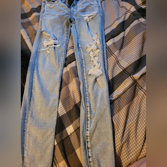 AE Skinny Jeans - Picture 2 of 4